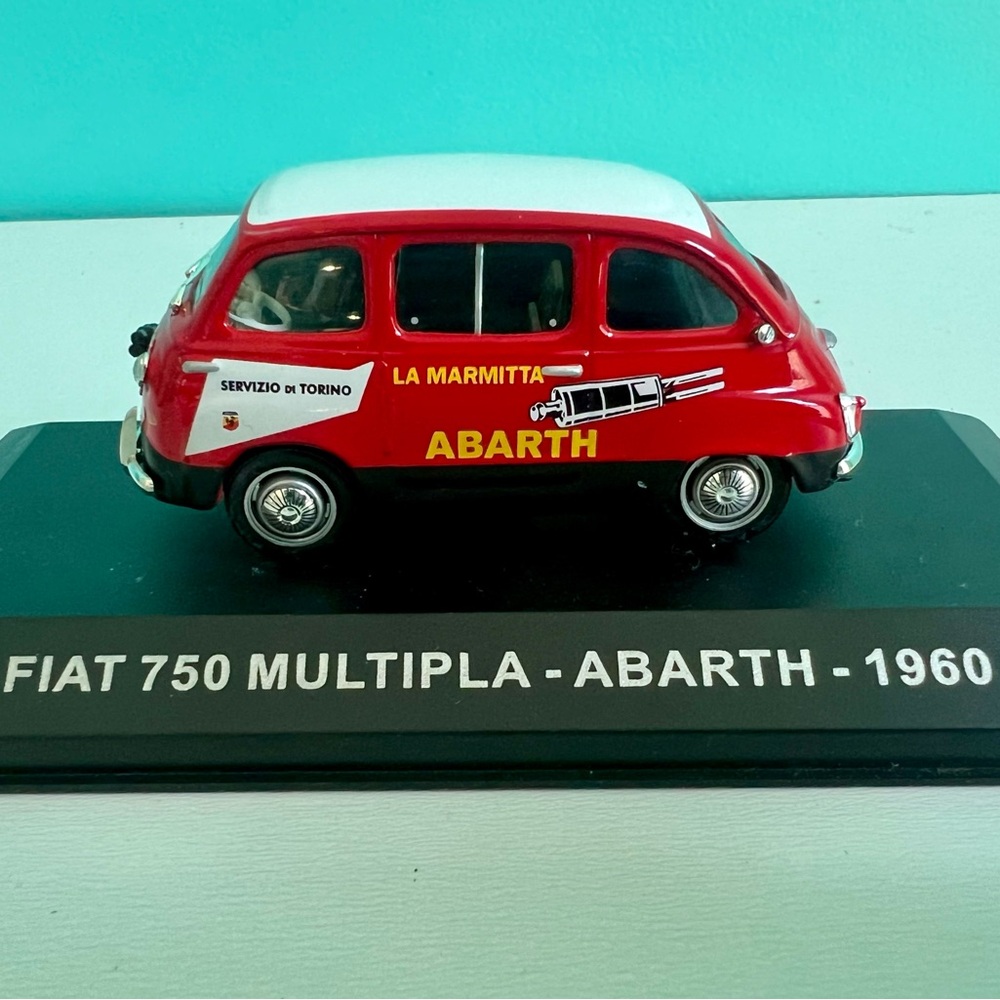 FIAT MULTIPLA ABARTH DIE CAST MODEL 750 Multipla 1960